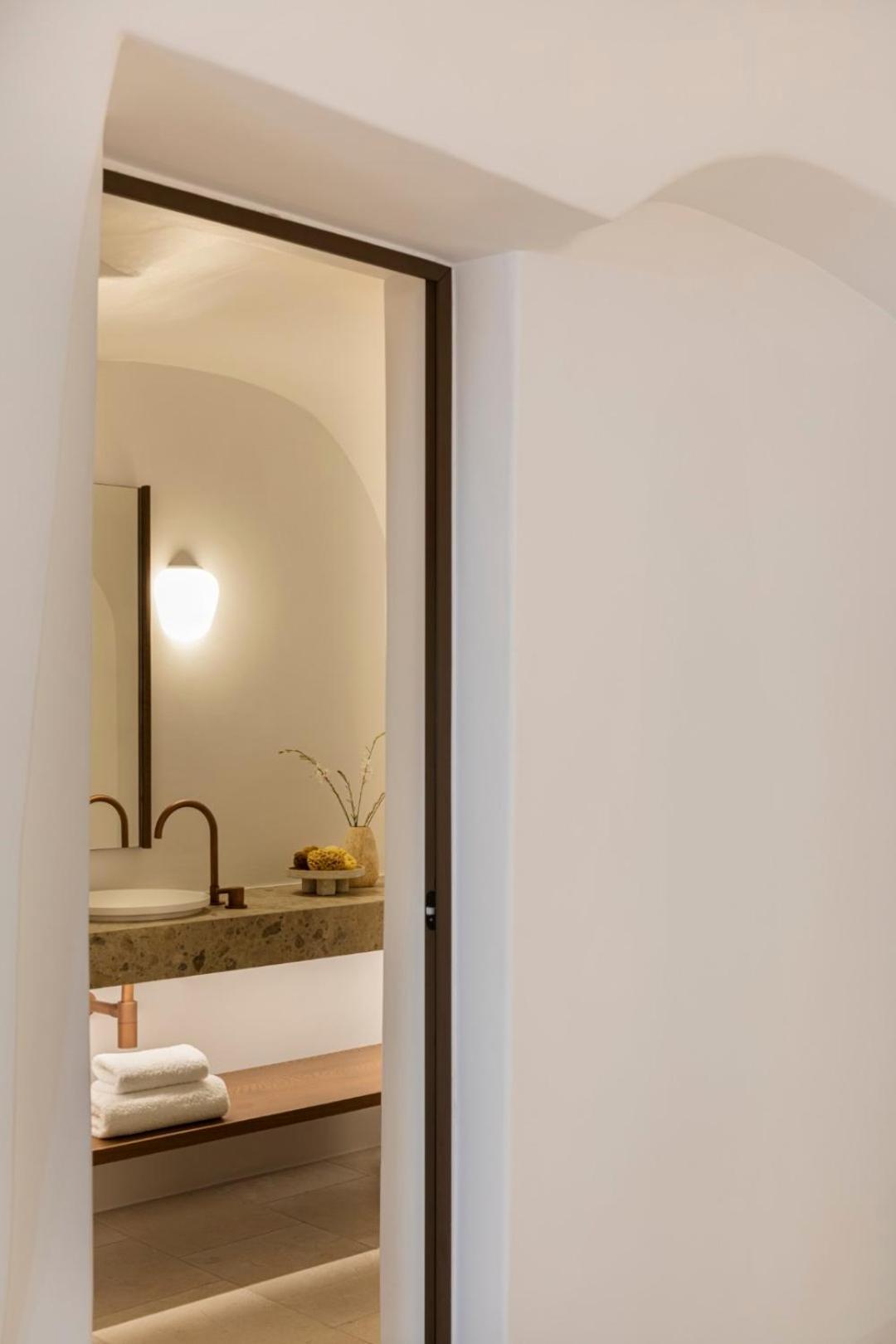 Canaves Ena - Small Luxury Hotels Of The World Oía Exteriör bild